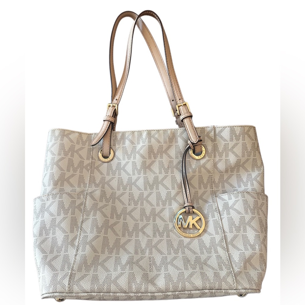 Michael Kors Jet Set Signature Tote Bag